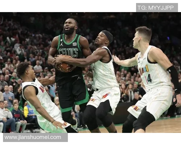 热火与凯尔特人G4第一节精彩对决回顾与分析 热火与凯尔特人G4第一节精彩对决回顾与分析